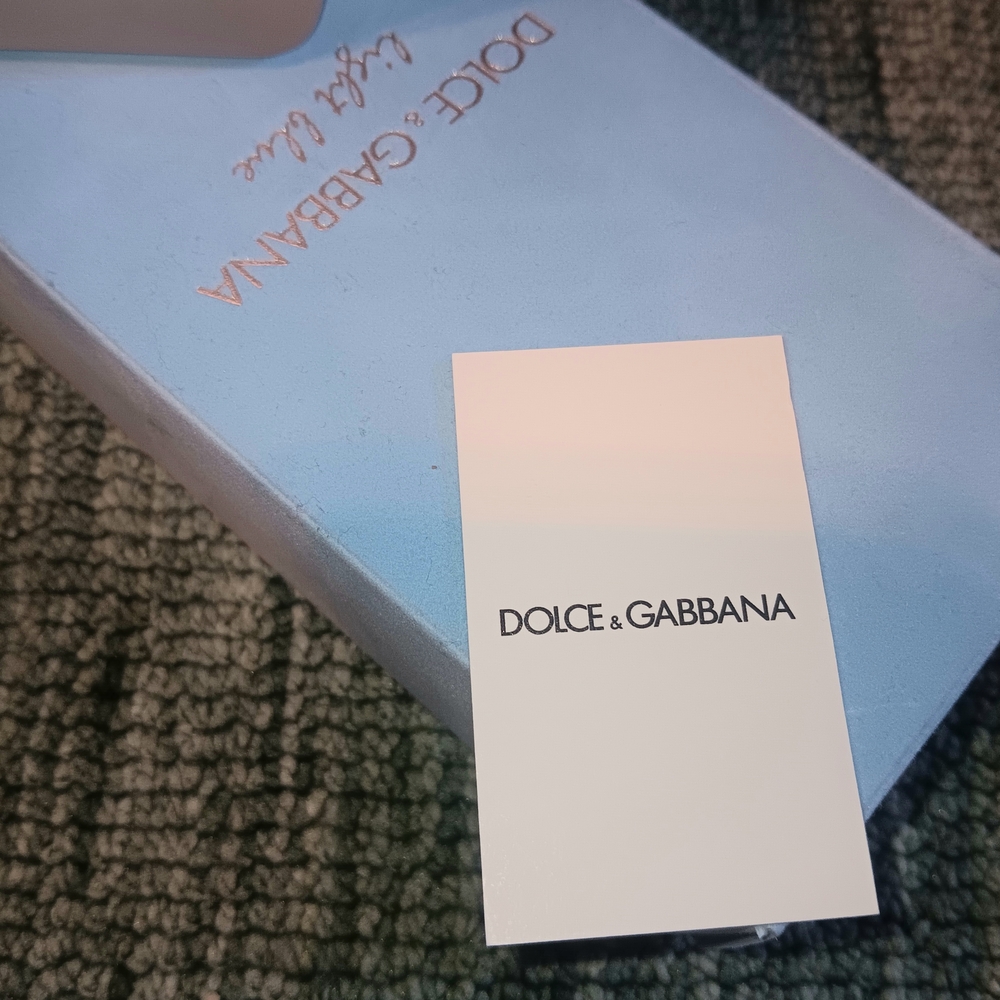 Dolce & Gabbana Light Blue Bottle with Powder Blue Cap and Box - Picture 4 of 4
